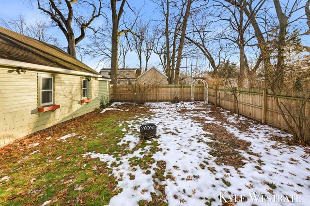 942 32nd Street SW, Wyoming, MI 49509