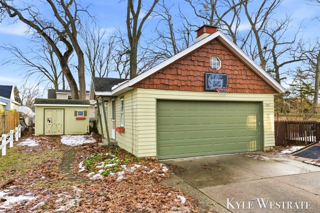 942 32nd Street SW, Wyoming, MI 49509