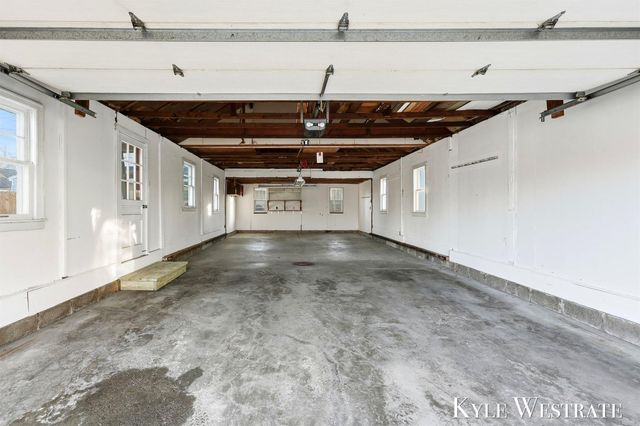 942 32nd Street SW, Wyoming, MI 49509