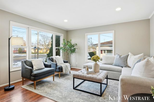 942 32nd Street SW, Wyoming, MI 49509