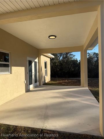 6913 Shasta Daisy Boulevard, Sebring, FL 33870