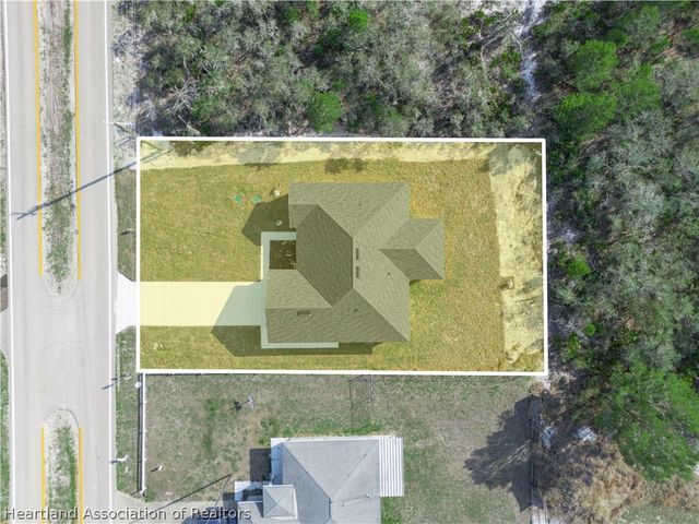 6913 Shasta Daisy Boulevard, Sebring, FL 33870