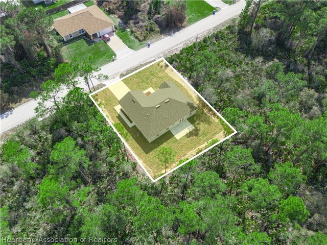 6913 Shasta Daisy Boulevard, Sebring, FL 33870