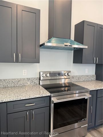 6913 Shasta Daisy Boulevard, Sebring, FL 33870