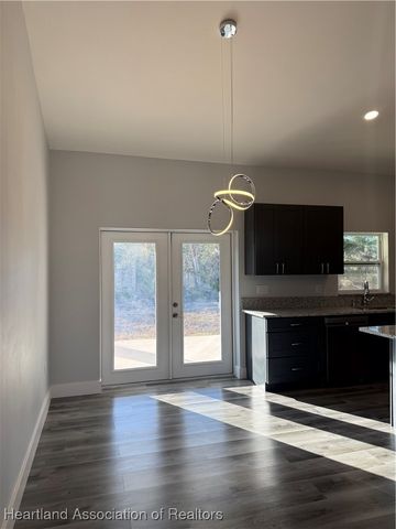 6913 Shasta Daisy Boulevard, Sebring, FL 33870