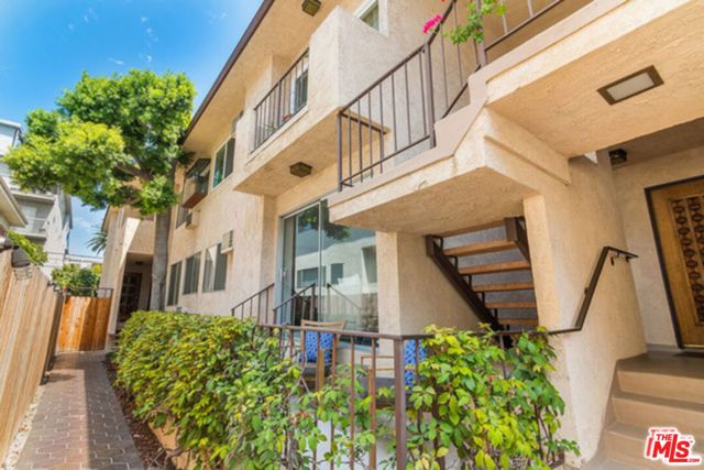 1926 Glendon Avenue 2, Los Angeles, CA 90025