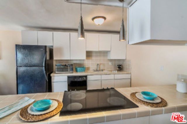 1926 Glendon Avenue 2, Los Angeles, CA 90025