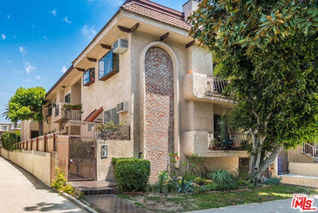 1926 Glendon Avenue 2, Los Angeles, CA 90025