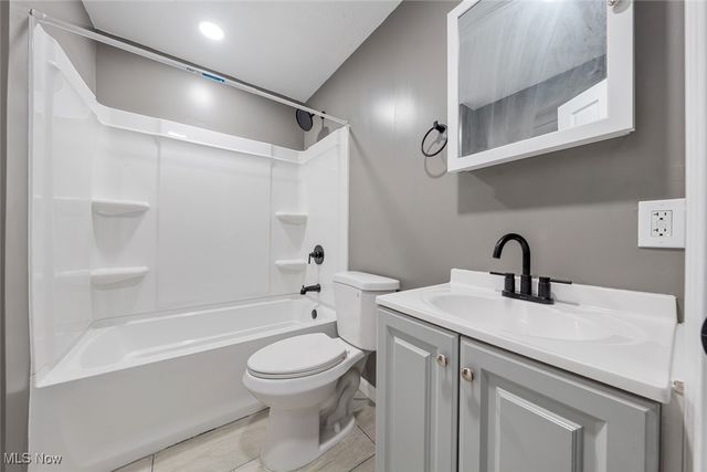 3904 Ardmore Avenue DOWN, Cleveland, OH 44109