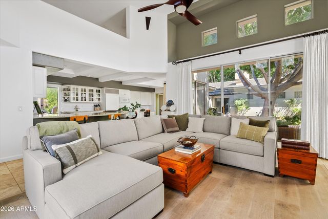 6853 N CENTRAL Avenue, Phoenix, AZ 85012