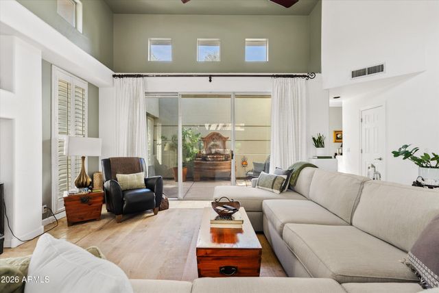 6853 N CENTRAL Avenue, Phoenix, AZ 85012