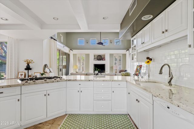 6853 N CENTRAL Avenue, Phoenix, AZ 85012