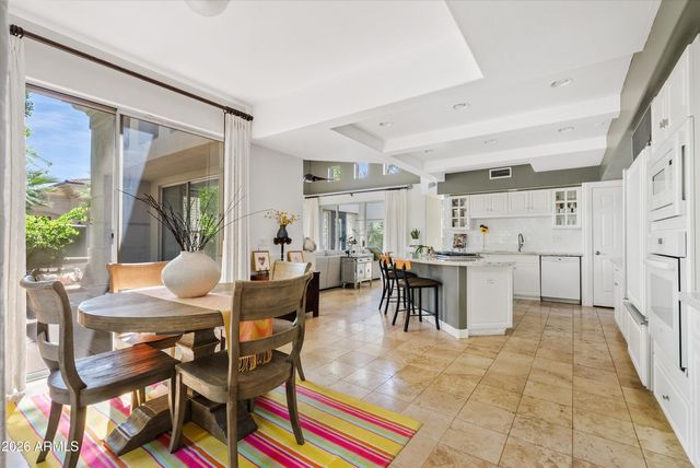 6853 N CENTRAL Avenue, Phoenix, AZ 85012