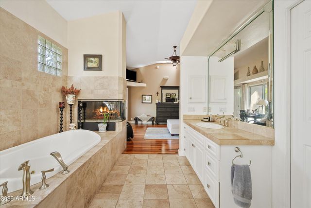 6853 N CENTRAL Avenue, Phoenix, AZ 85012