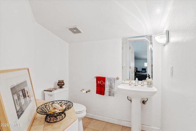 6853 N CENTRAL Avenue, Phoenix, AZ 85012