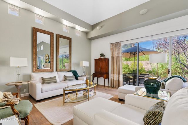 6853 N CENTRAL Avenue, Phoenix, AZ 85012