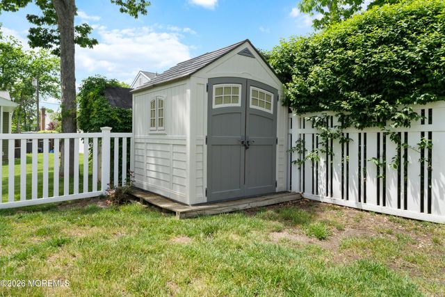 480 Pirate Lane, Manahawkin, NJ 08050