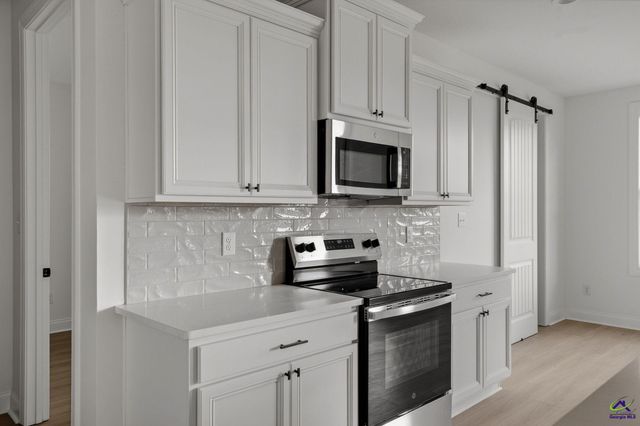 209 Farmland Circle, Perry, GA 31069