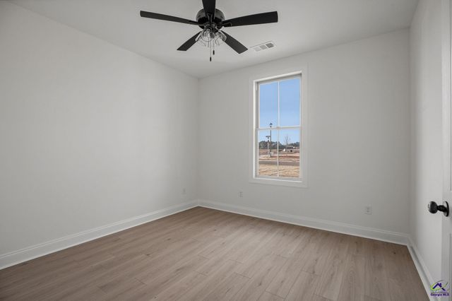 209 Farmland Circle, Perry, GA 31069