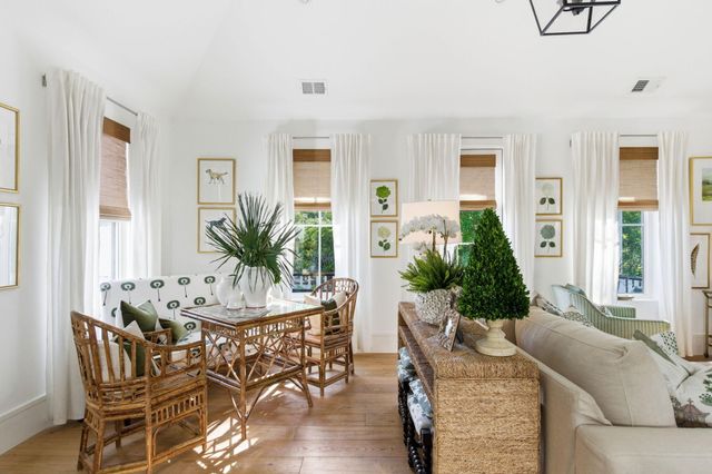 9 Duany Road, Mount Pleasant, SC 29464