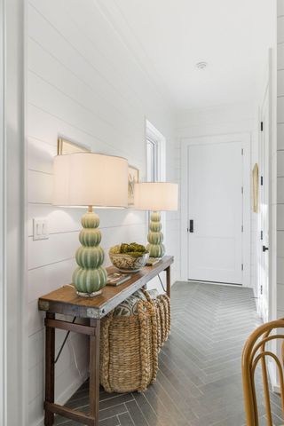 9 Duany Road, Mount Pleasant, SC 29464
