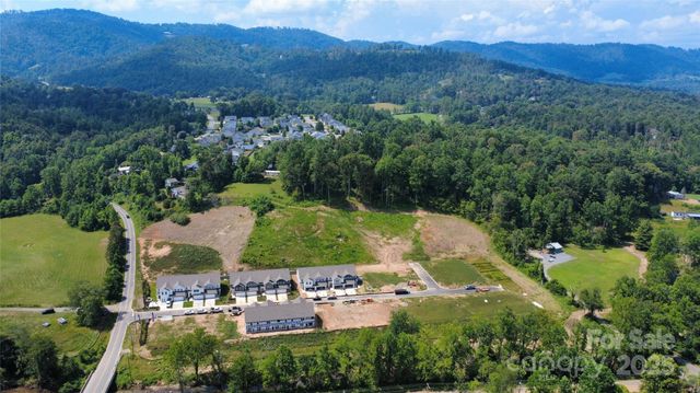 113 Sugg Trail, Weaverville, NC 28787