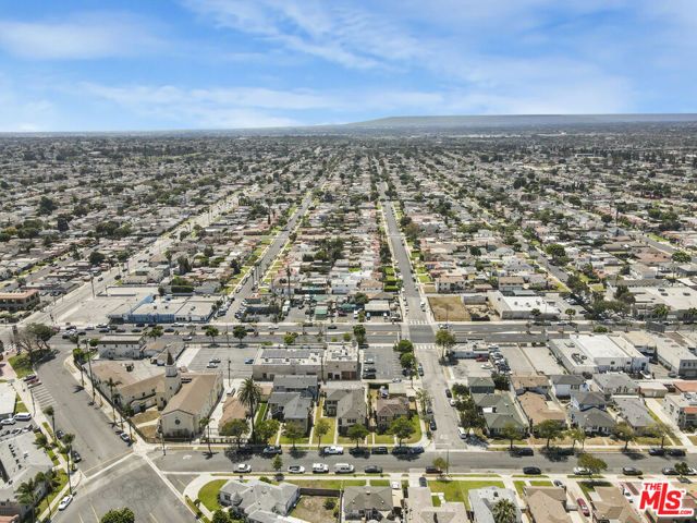 2414 W 85th Street, Inglewood, CA 90305