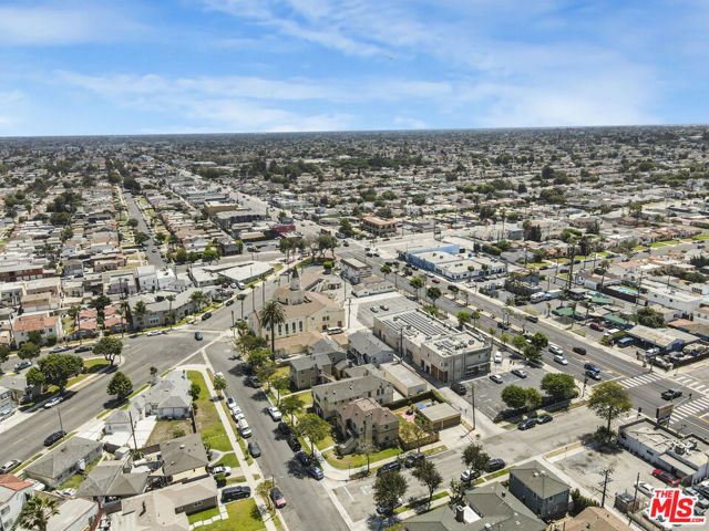 2414 W 85th Street, Inglewood, CA 90305