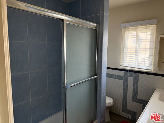 2414 W 85th Street, Inglewood, CA 90305