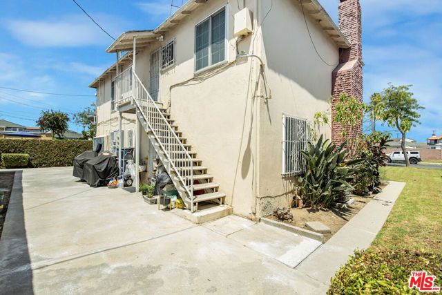 2414 W 85th Street, Inglewood, CA 90305
