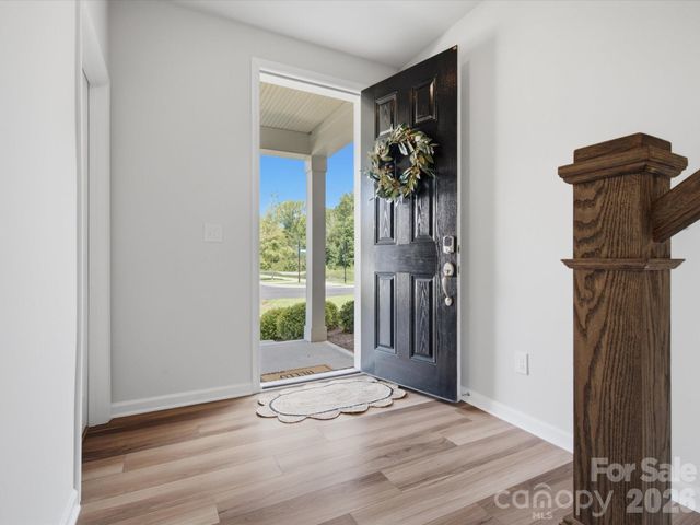 10126 Hemingway Place, Charlotte, NC 28227