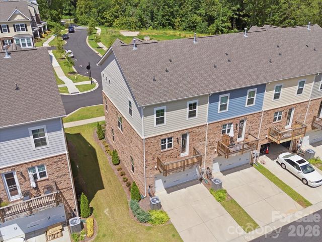 10126 Hemingway Place, Charlotte, NC 28227