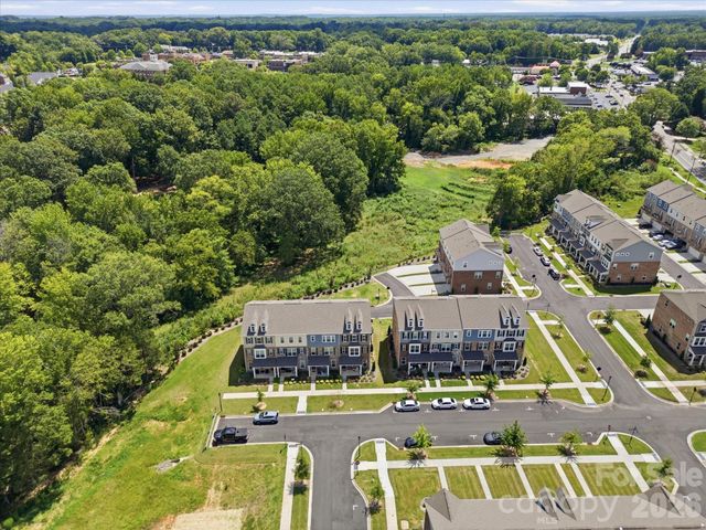 10126 Hemingway Place, Charlotte, NC 28227