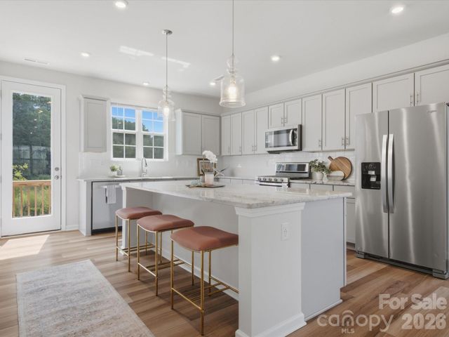 10126 Hemingway Place, Charlotte, NC 28227