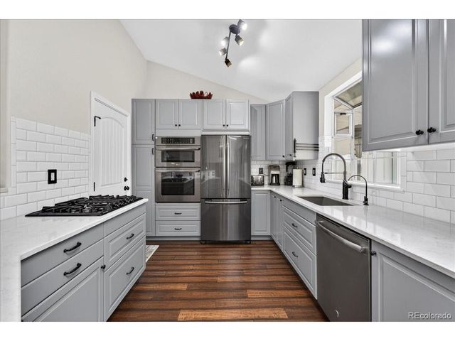 8697 Aspen Cir, Parker, CO 80134