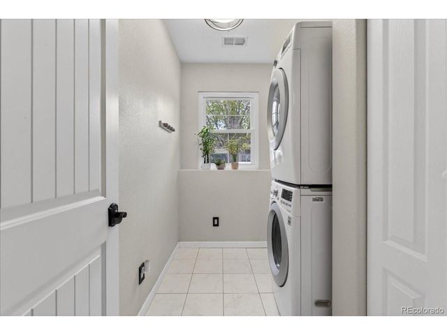 8697 Aspen Cir, Parker, CO 80134