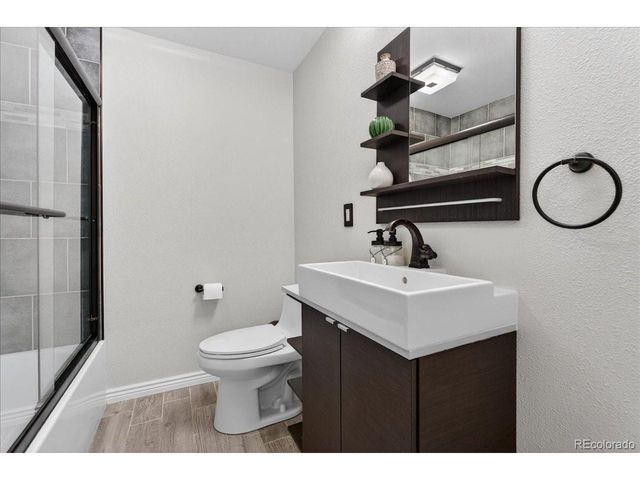 8697 Aspen Cir, Parker, CO 80134