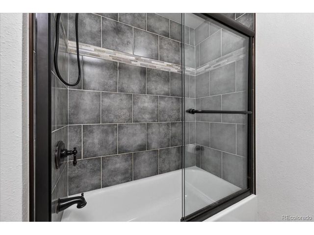 8697 Aspen Cir, Parker, CO 80134