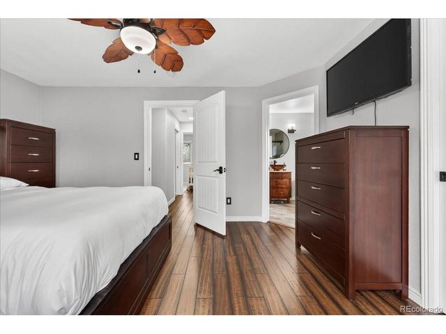 8697 Aspen Cir, Parker, CO 80134