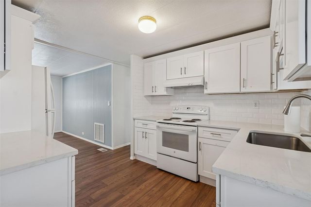 678 MOUNT MADISON AVENUE NE 661, St Petersburg, FL 33702