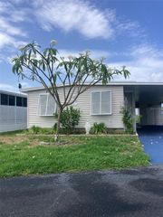 678 MOUNT MADISON AVENUE NE 661, St Petersburg, FL 33702