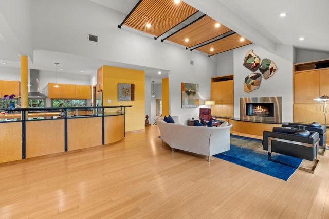 701 Yaupon Valley RD, West Lake Hills, TX 78746