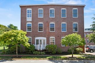 25 Cedar St 7, Amesbury, MA 01913