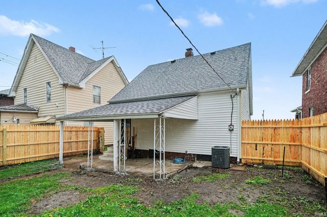 610 W Indiana Avenue, South Bend, IN 46613