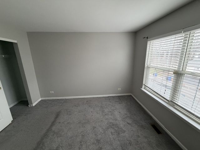 1225 Brookdale Drive, Carpentersville, IL 60110