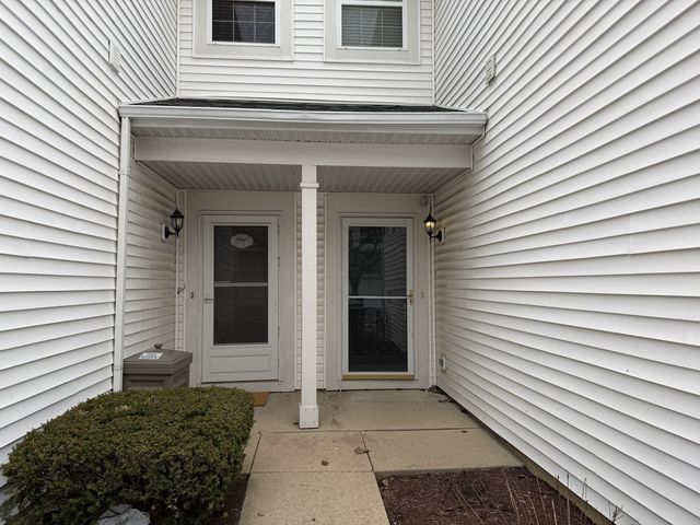 1225 Brookdale Drive, Carpentersville, IL 60110