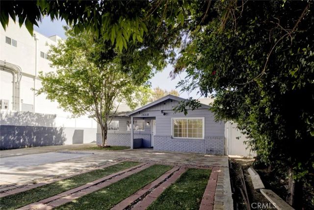 14916 Wyandotte, Van Nuys, CA 91405
