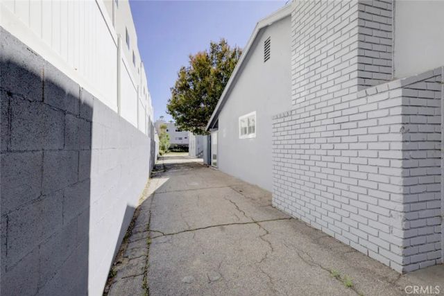 14916 Wyandotte, Van Nuys, CA 91405