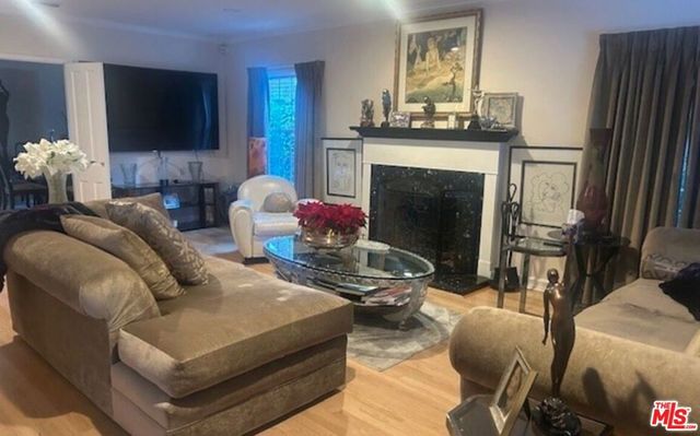 1664 Benedict Canyon Drive, Beverly Hills, CA 90210