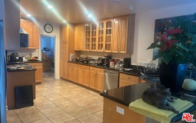 1664 Benedict Canyon Drive, Beverly Hills, CA 90210